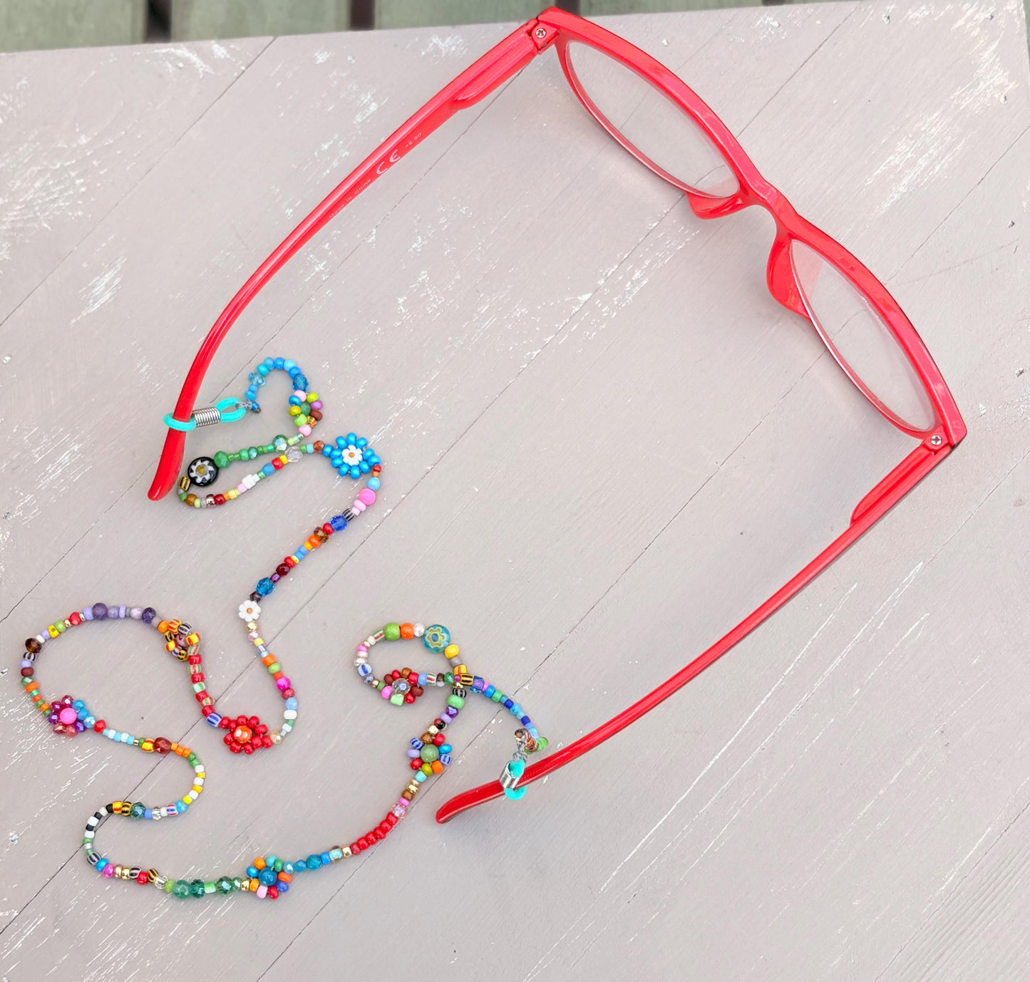 Beaded Flower Lei Eyeglass Holder: Fun & Colorful