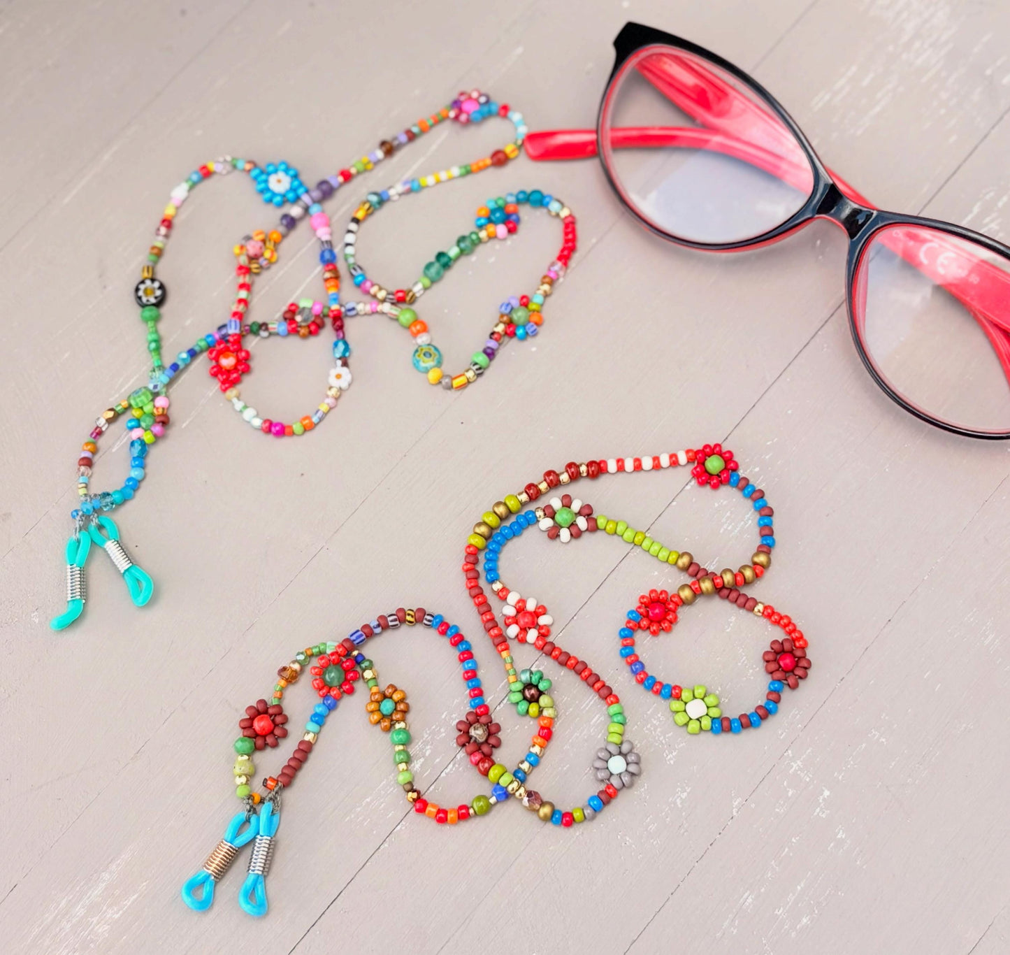 Beaded Flower Lei Eyeglass Holder: Fun & Colorful
