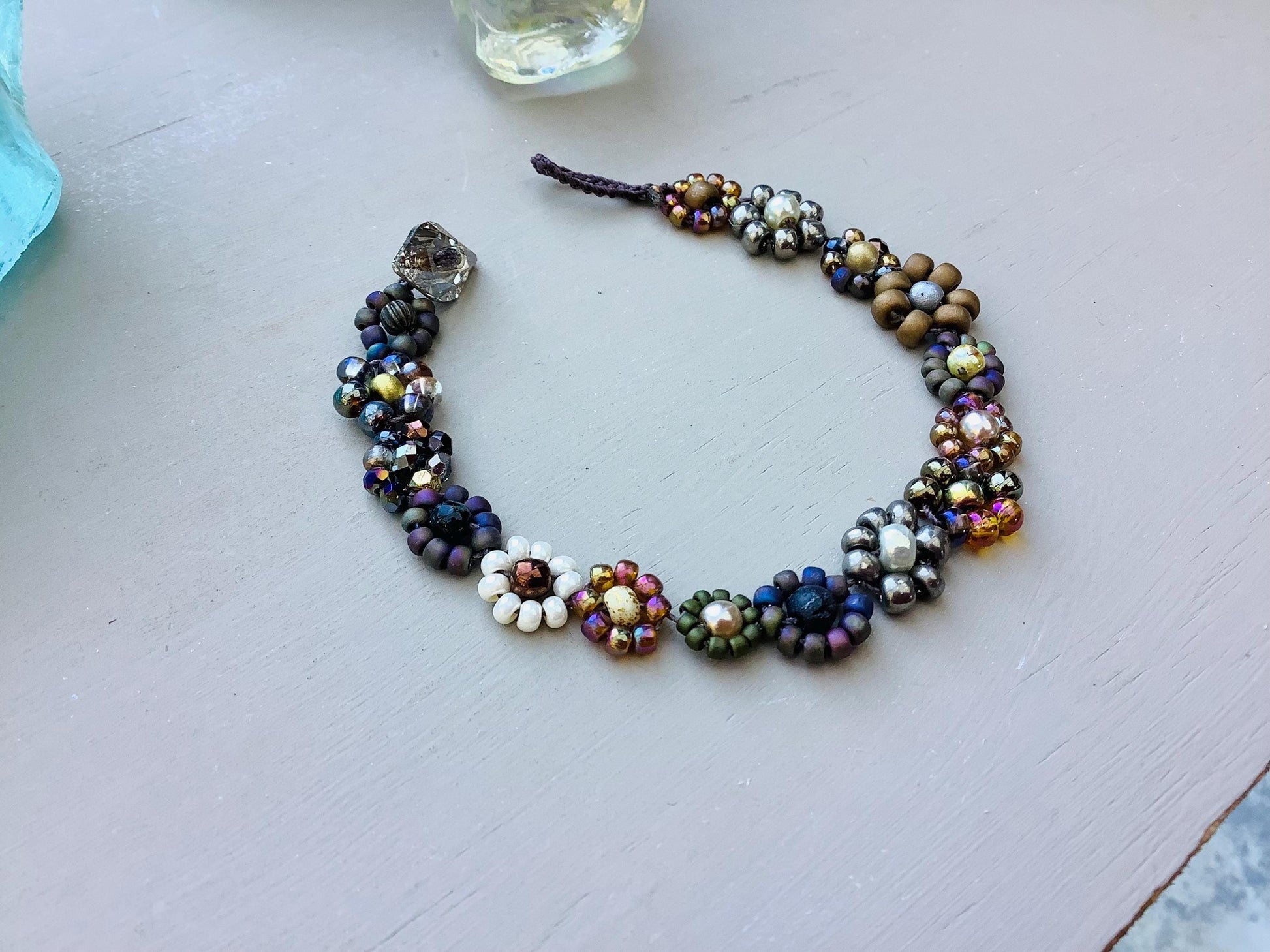 Daisygirl bracelet , daisy chain, bronze shade, handmade retro daisy bracelet