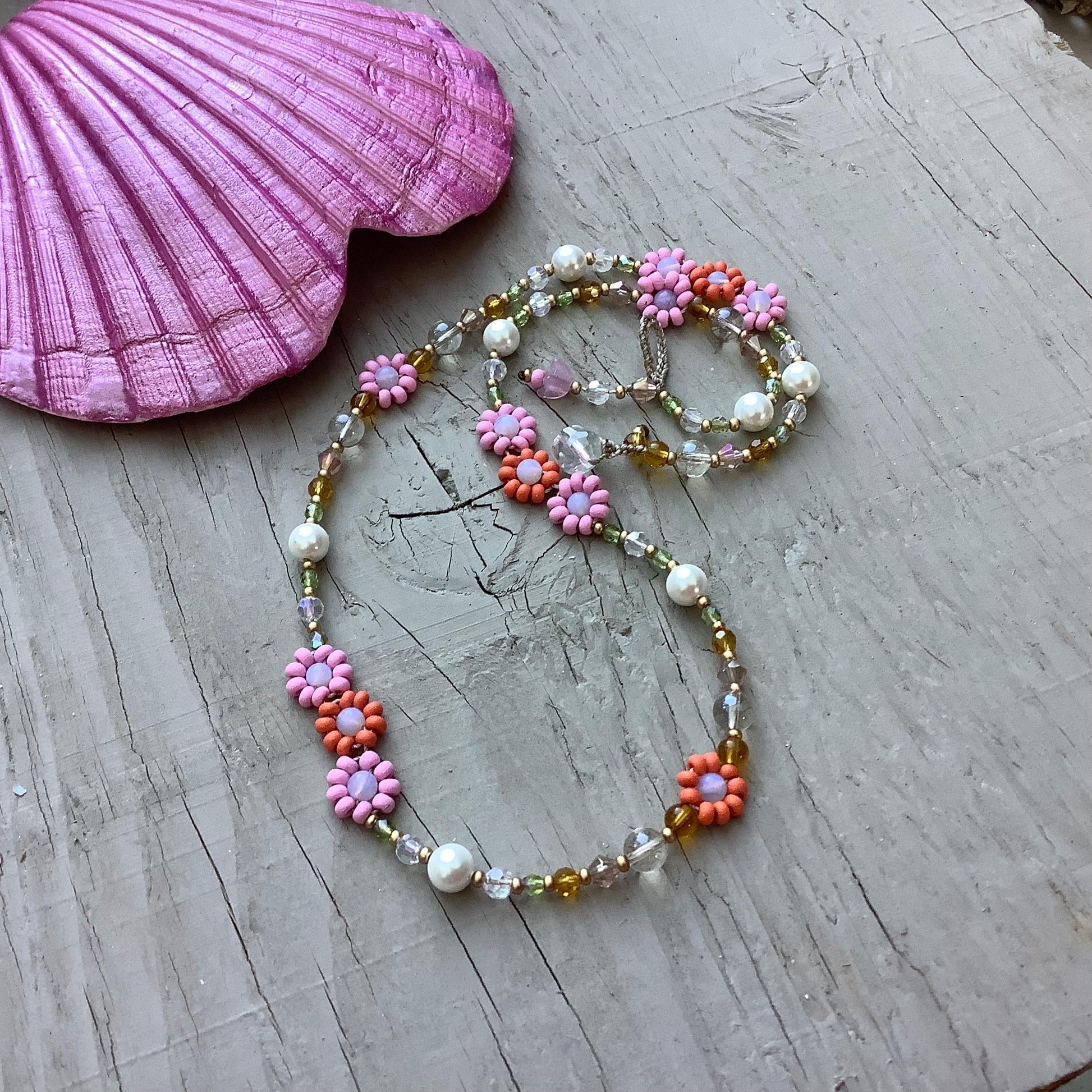 Daisy Necklace: woven Flower, Seed Bead floral Jewelry, bridesmaid