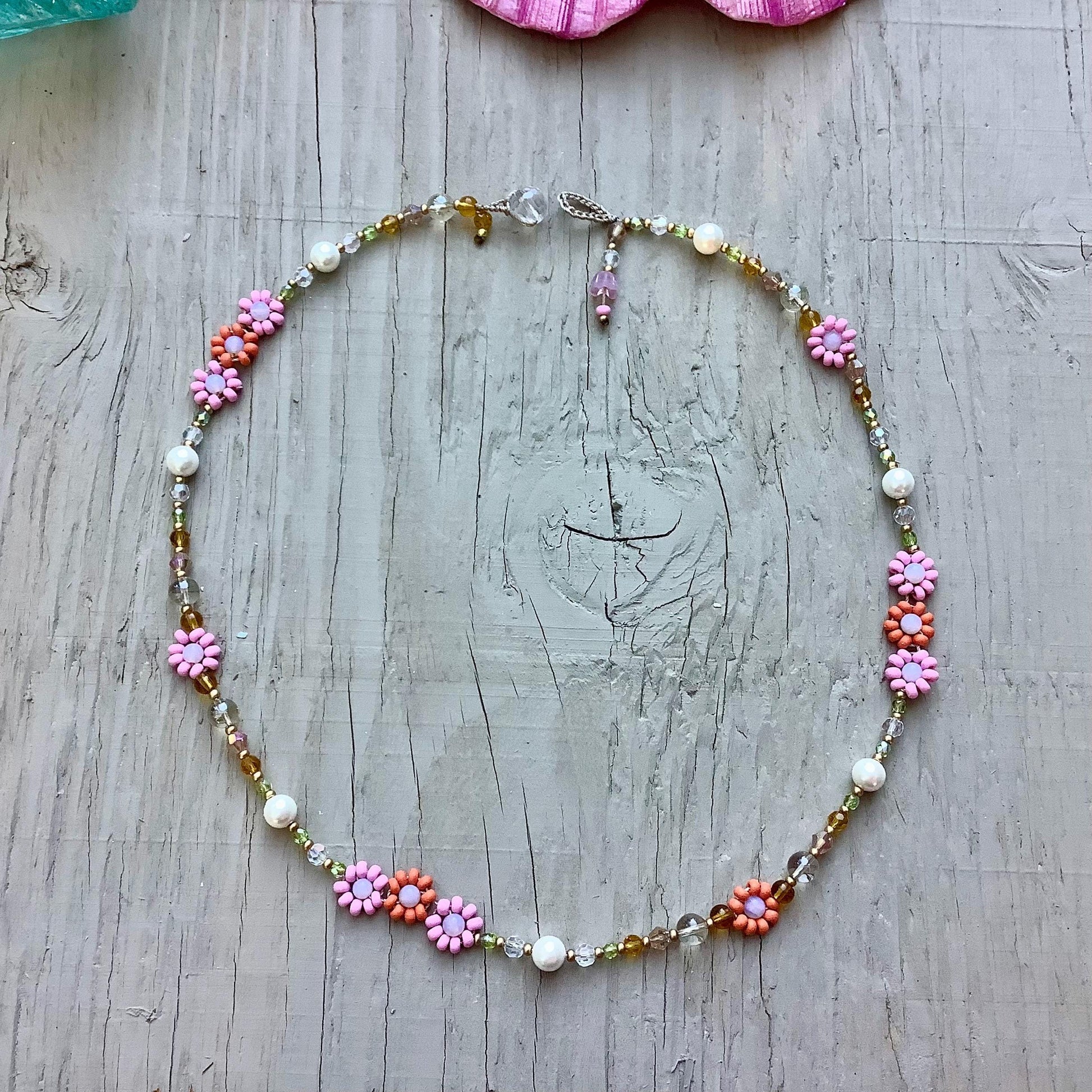 Daisy Necklace: woven Flower, Seed Bead floral Jewelry, bridesmaid
