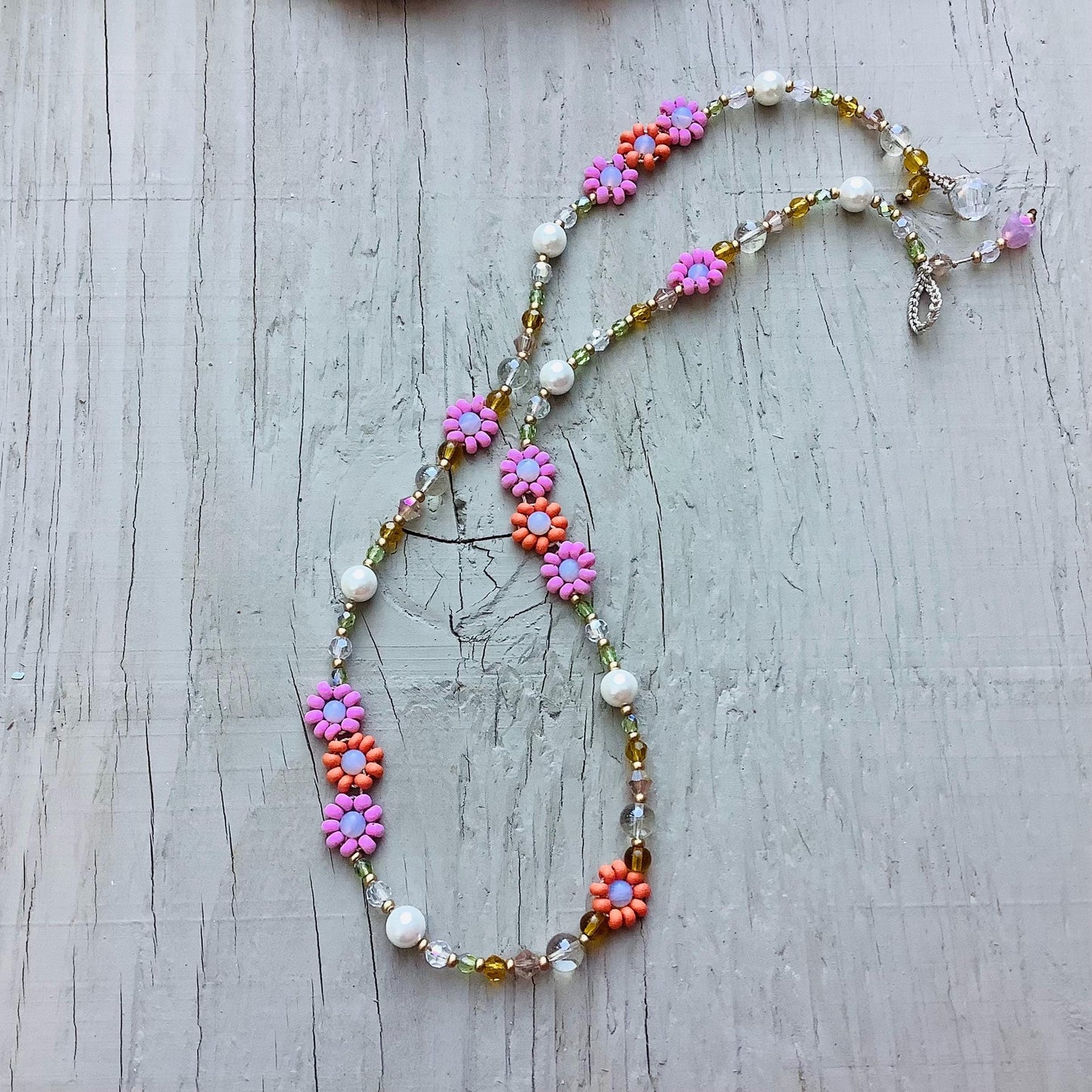 Daisy Necklace: woven Flower, Seed Bead floral Jewelry, bridesmaid
